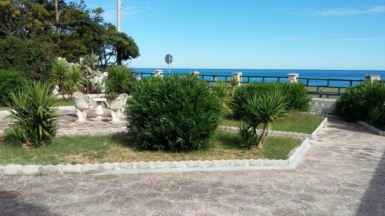 Villa Ada Casa Vacanze Torre Specchia Ruggeri Exteriér fotografie